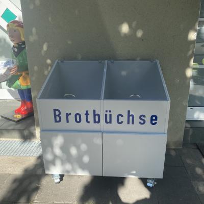 Brotbuechse Front Leer